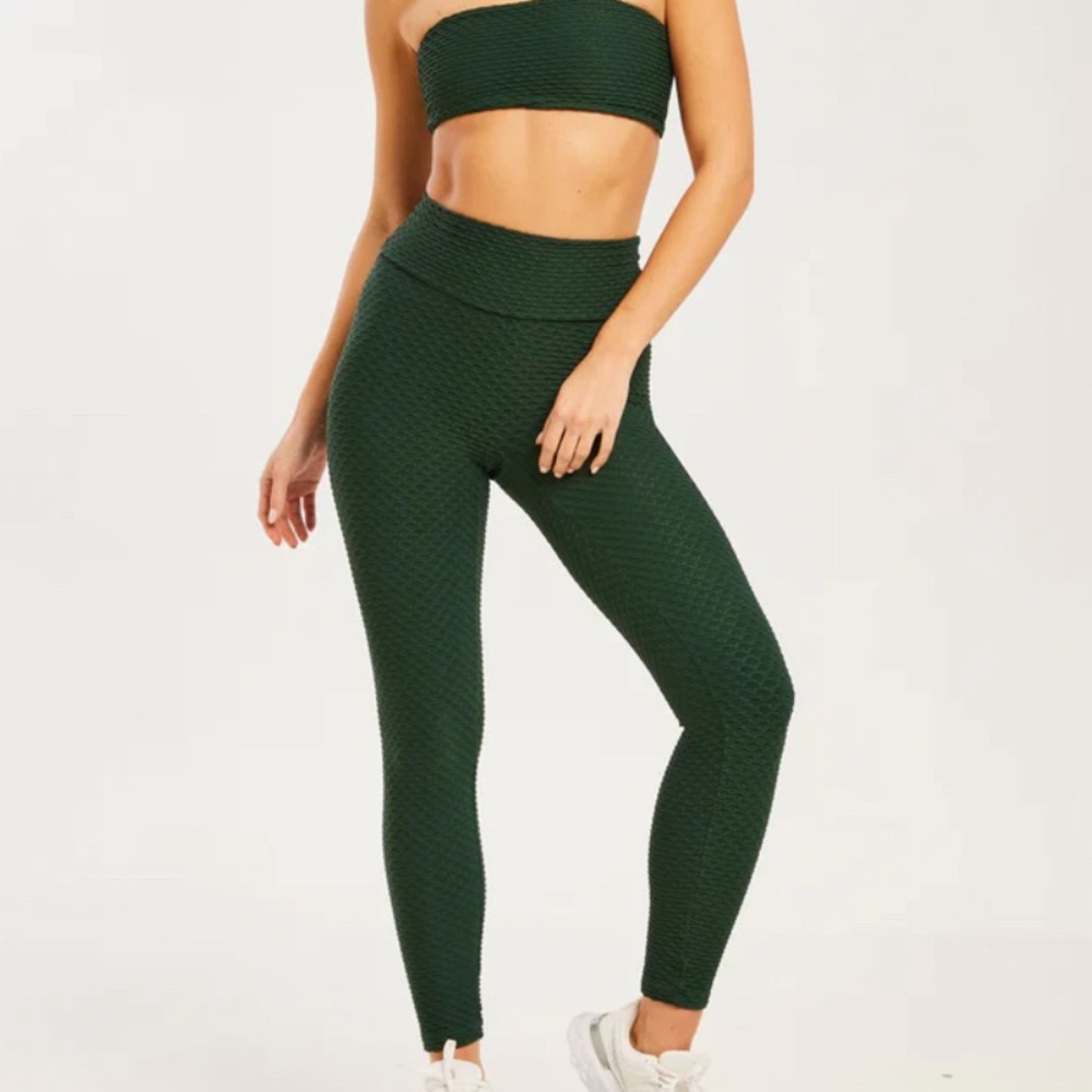 LIKE NEW! Booty by Brabants croco skin leggings
